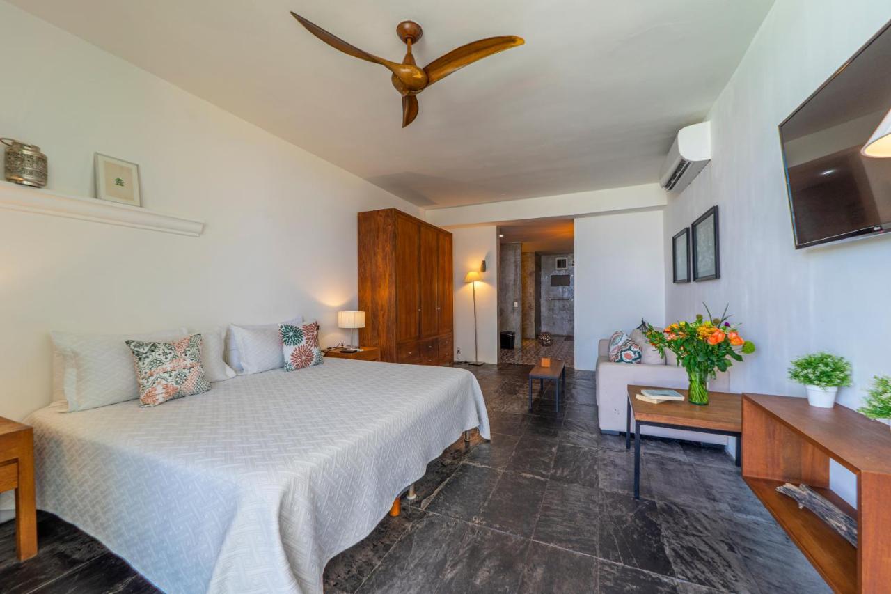 Suites At Sapphire Ocean Club Puerto Vallarta Exterior photo