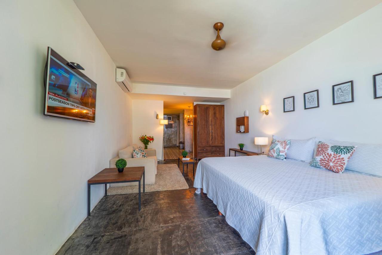 Suites At Sapphire Ocean Club Puerto Vallarta Exterior photo